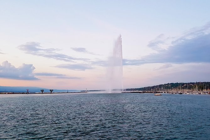 Private Photo Tour LUXE CUSTOM in Geneva - Starting beneath Geneva’s Flower Clock
