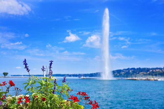 Private Photo Tour LUXE CUSTOM in Geneva - A Geneva route built around your group