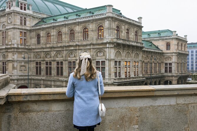 Private Photographer Vienna - Starting below the Albertina stairs