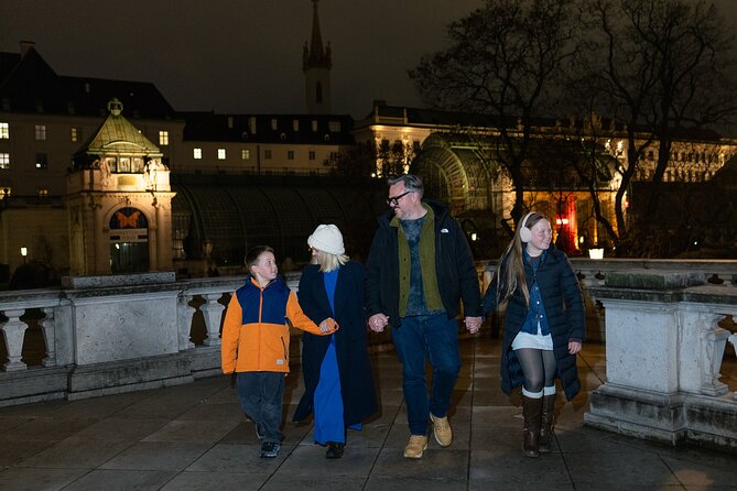 Private Photographer Vienna - Albertina: a strong first backdrop