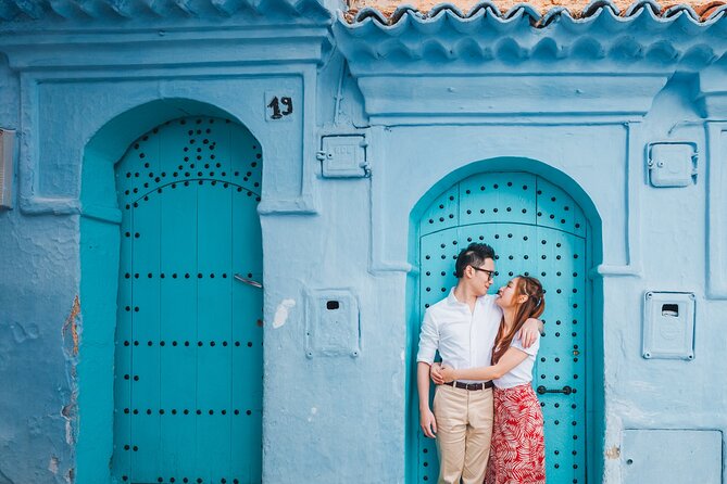 Private Photography Session in Chefchaouen with a Photographer - Clothing colors and feeling natural on camera