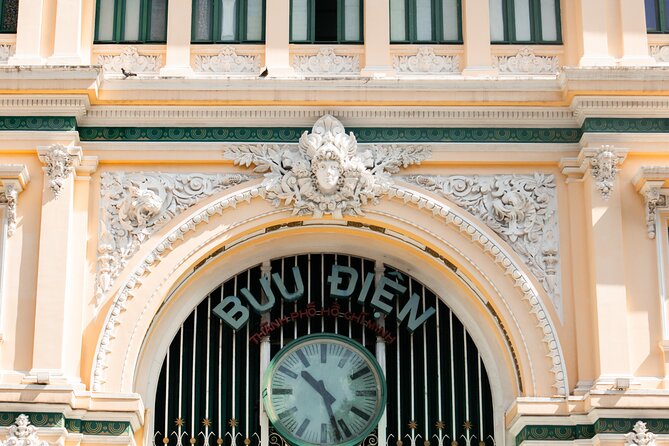 Private Photography Tour & Ho Chi Minh City Exploration By Local - Day or night: choose the mood you want