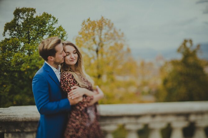 Private Photoshoot in Florence - Ending at Ponte Santa Trinita around sunset