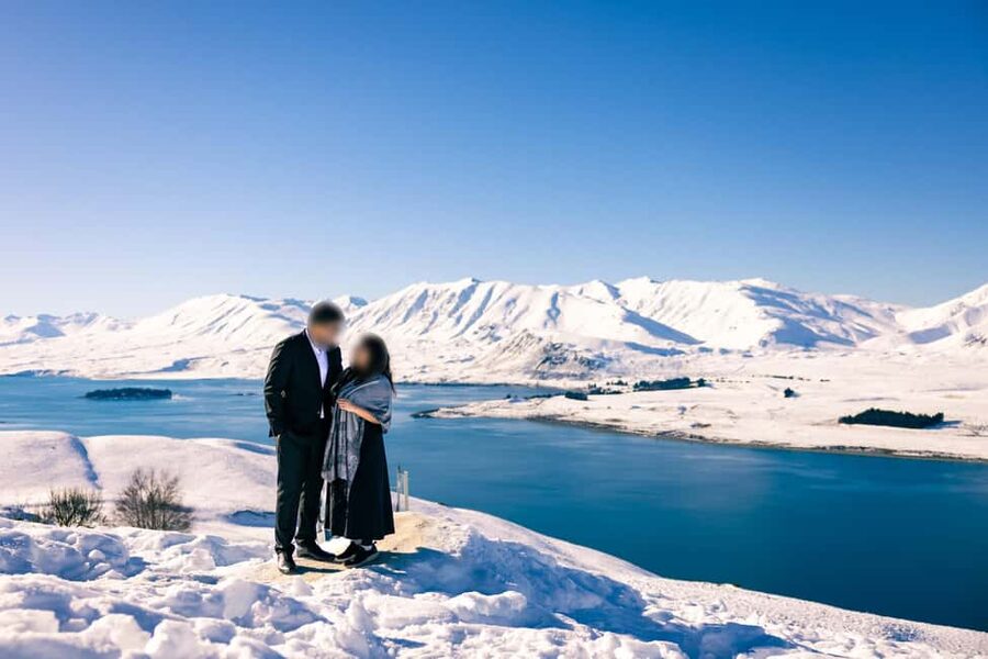 Private Photoshoot in Lake Tekapo - Choosing outfits and using the change time well