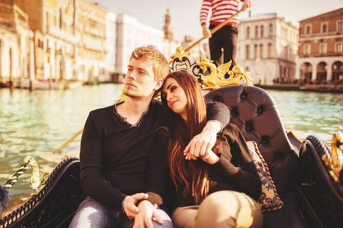 Private Photoshoot on Personal Gondola in Venice - Why this Venice photoshoot works
