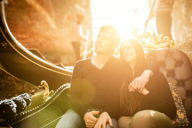 Private Photoshoot on Personal Gondola in Venice - Is $348.76 good value?