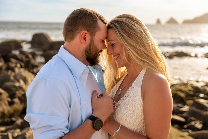 Private Photoshoot Session in Cabo - A Cabo photo session built around the Arch