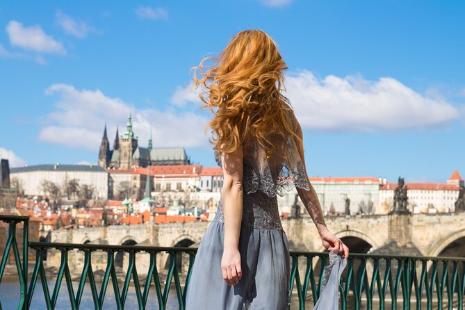 Private Photoshoot Tour in Prague - Starting beneath the Astronomical Clock
