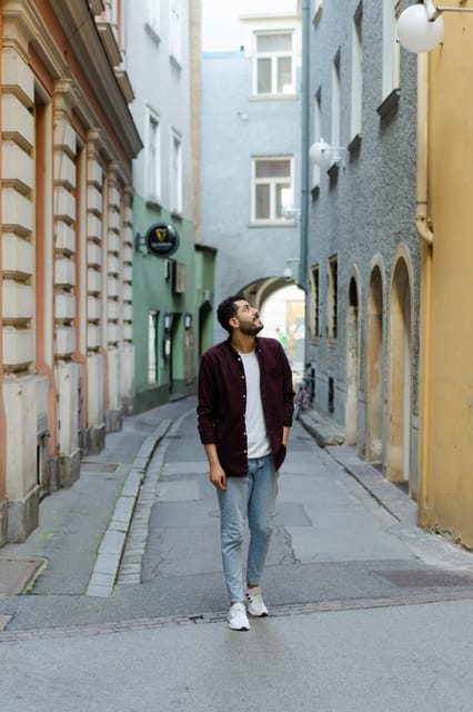 Private Photoshoot Walk Old Town of Graz - Graz old town as your outdoor studio