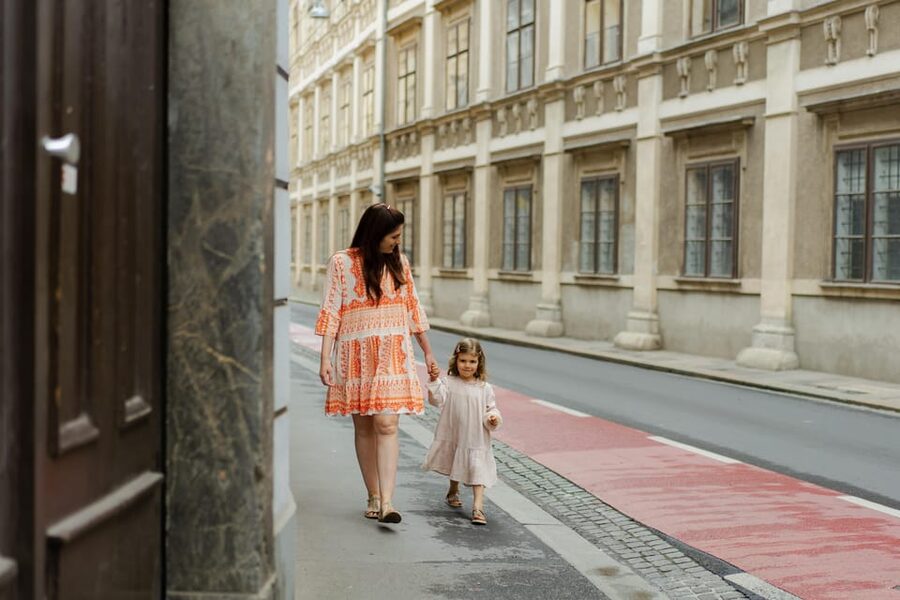 Private Photoshoot Walk Old Town of Graz - What $206 means for two people