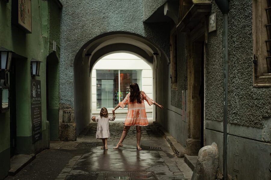 Private Photoshoot Walk Old Town of Graz - Who will get the most from this photoshoot