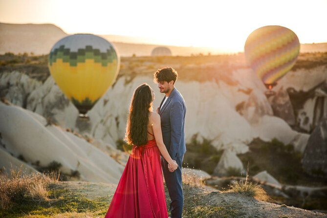 Private Photoshoot with Balloons in Cappadocia - How the private car changes the morning