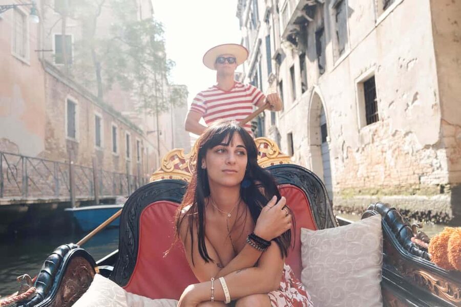 Private Professional Photoshoot in Venice - What You Receive Within 72 Hours