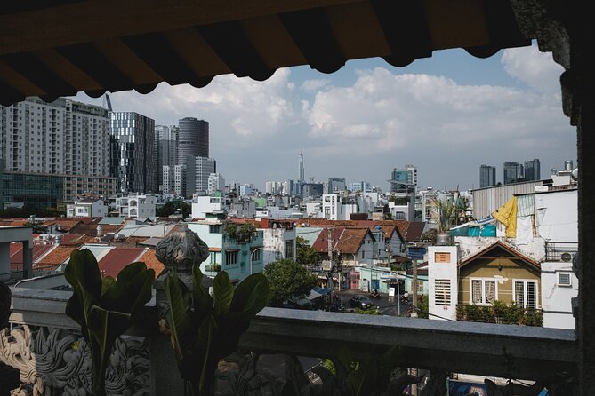 Private Sunset Photography Tour - Travel through history and time - Stop two: Mong Bridge and the old city lanes