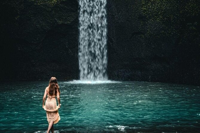 Private Ubud Instagrammable Tour - All Inclusive - Kanto Lampo Waterfall: a low, wide photo setting