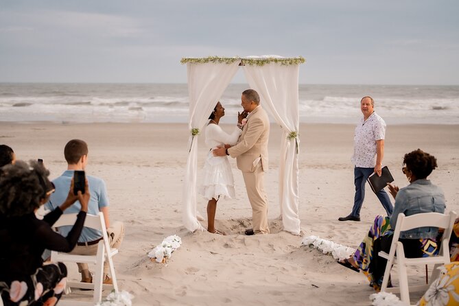 Private Vacation Photoshoot with Photographer in Biloxi - Who will get the most from this experience