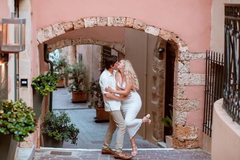 Private Vacation Photoshoot with Photographer in Chania - Choosing between 30 minutes and 1 hour