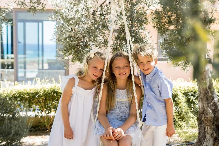 Private Vacation Photoshoot with Photographer in Mallorca - Should You Book the Mallorca Photoshoot?