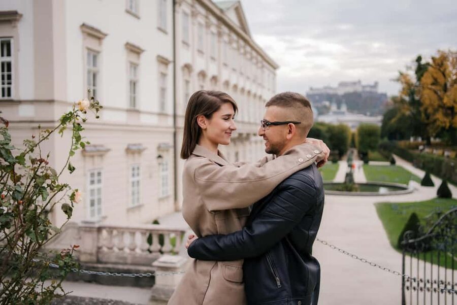 Private Vacation Photoshoot with Photographer in Salzburg - Beginning with the meeting point and first photographs