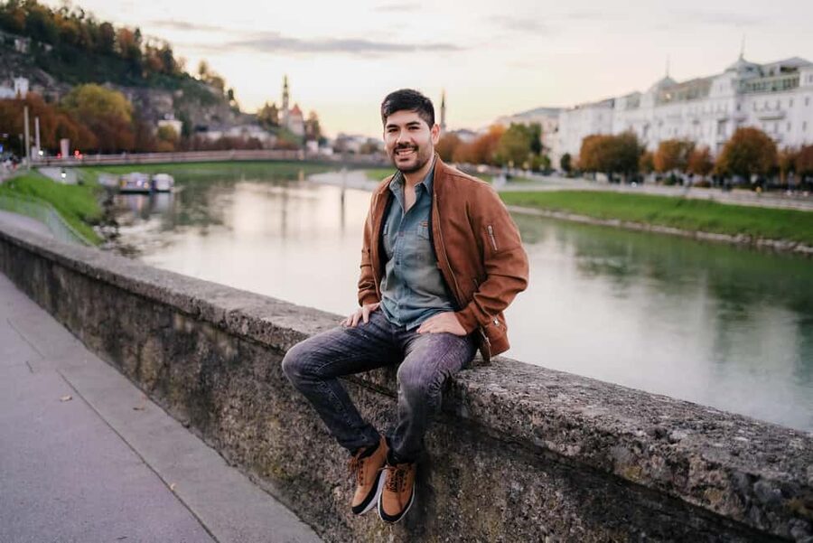 Private Vacation Photoshoot with Photographer in Salzburg - Moving between Salzburg’s famous views and quieter corners