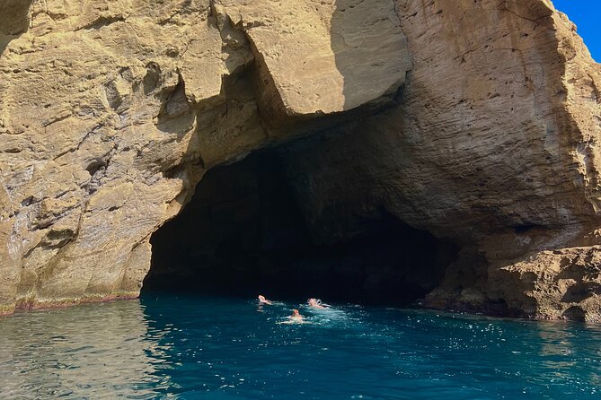 Procida Island Tour by Boat 2h 15m with Swimming and Underwater Photos - What Domenico adds to the trip