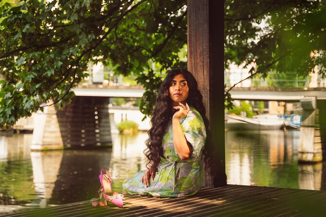 Professional Amsterdam Photo Shoot - Is $204.70 per person a fair price?