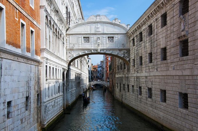 Professional Photographer in Venice, Italy - Who should book this session?