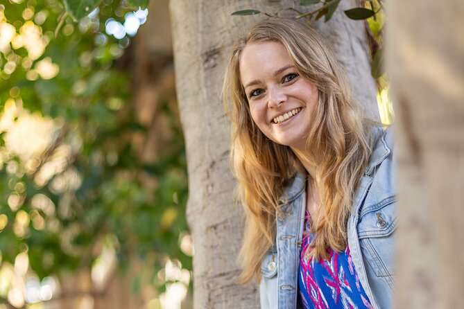 Professional Photoshoot and City Tour in Athens - Receiving and choosing your photos