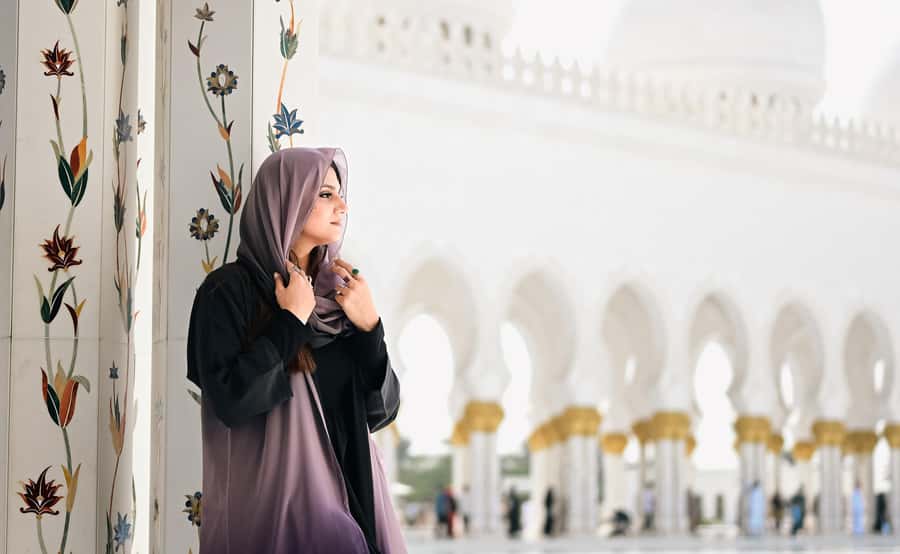 Professional Photoshoot at Sheikh Zayed Mosque - Choosing Between the Photo Packages