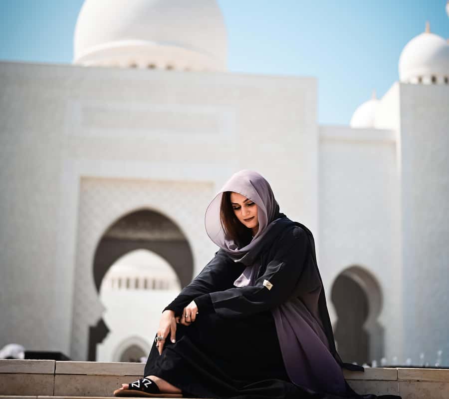 Professional Photoshoot at Sheikh Zayed Mosque - Who Should Book This Experience