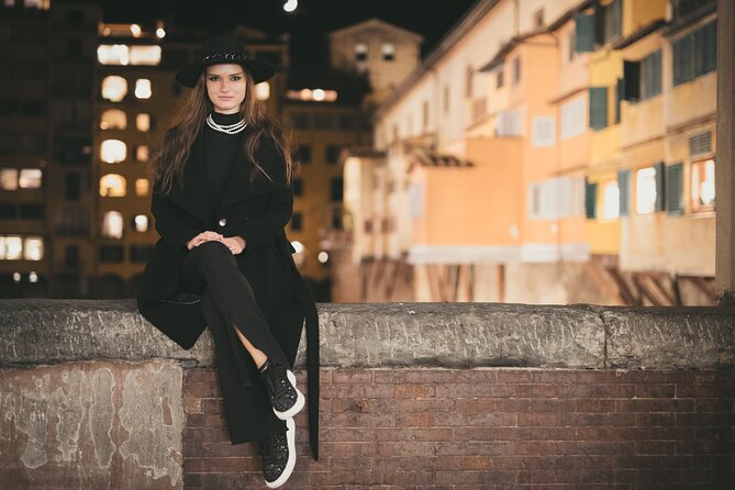 Professional Photoshoot in Florence - Tour or Experience - Piazza della Repubblica: room for different kinds of portraits