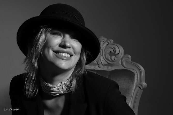 Professional Photoshoot in the studio Athens Greece - Receiving and choosing your photographs