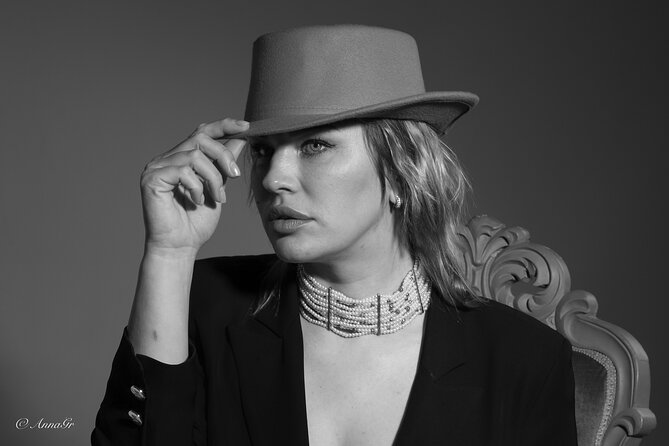 Professional Photoshoot in the studio Athens Greece - What happens during the photography