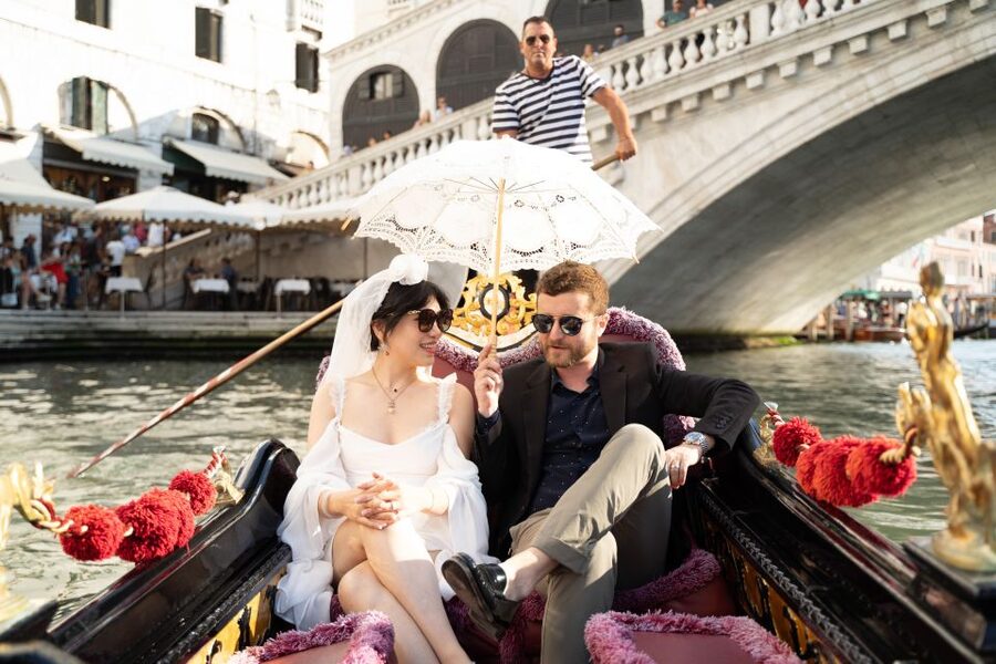 Professional Photoshoot in Venice - Booking advice for timing and communication