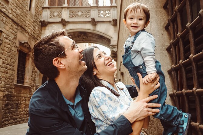 Professional Photoshoot Tour - Barcelona's iconic locations - Local advice beyond the camera