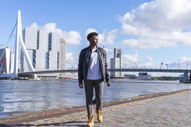 Professional Tinder Photo Session in Amsterdam - Locations, lighting, and the Amsterdam setting