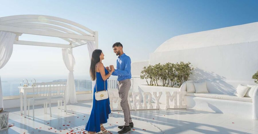 Proposal Photoshoot Santorini - Should you book the Santorini proposal photoshoot?