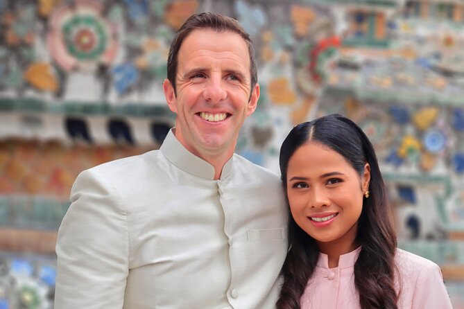 Proposals in Thai Costume with Photoshoot - Thai costume photography with a proposal built in