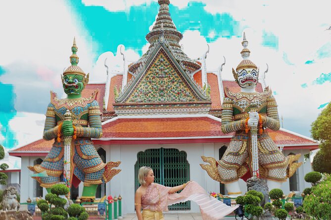 Proposals in Thai Costume with Photoshoot - Who will enjoy this most