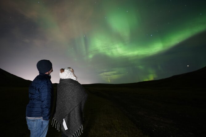 Reykjavik Northern Lights Tour with Pro Aurora Photos Small Group - The free aurora photos are a real part of the value