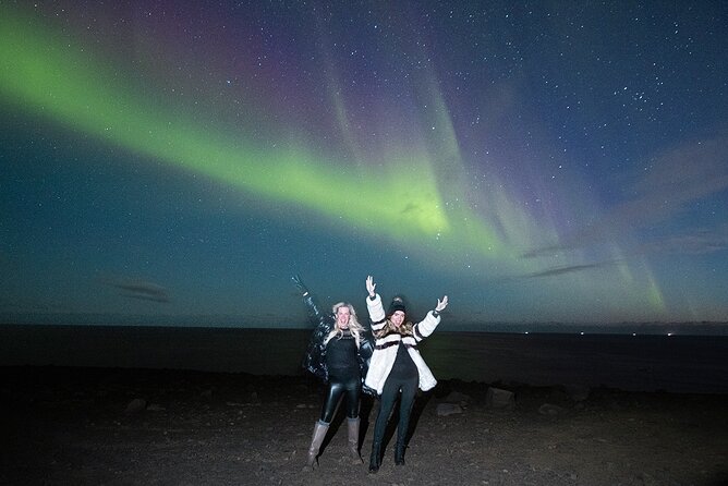 Reykjavik Private Northern Lights Tour with Pro Photographer - Five professional photos, not just a dark sky