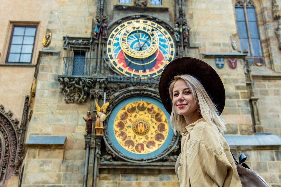 Romantic Photoshoot Experience for Couples in Prague - Timing, clothing, and simple preparation