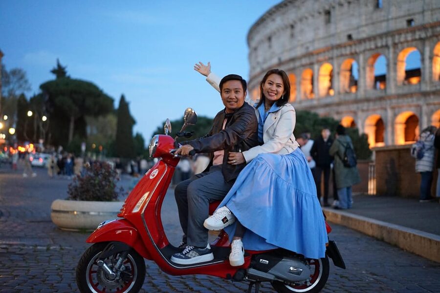 Rome: City Highlights Nighttime Vespa Photoshoot Jouney - Photos make this more than a simple ride