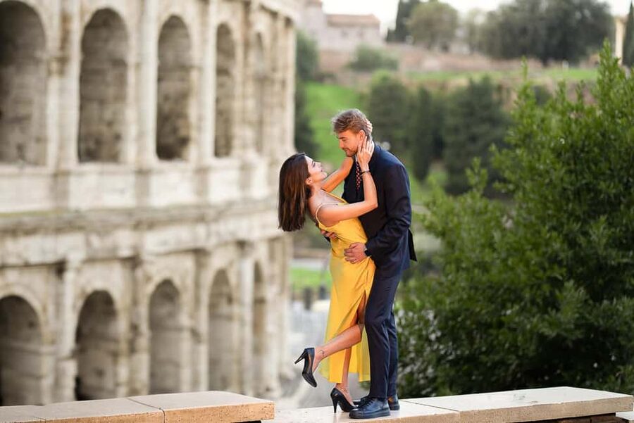 Rome: Colosseum Photoshoot – Private Session - The walk through Roman streets and archaeological views