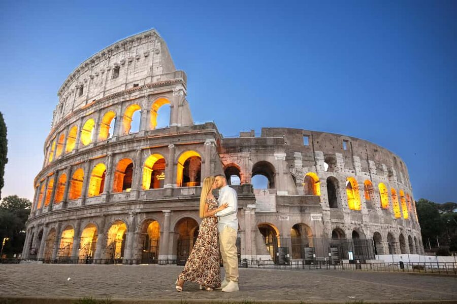 Rome: Colosseum Photoshoot – Private Session - Adding Capitoline Hill for more variety