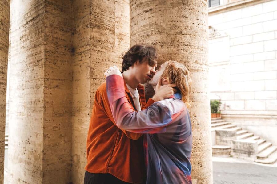 Rome: Couple Photoshoot Experience LGBTQ+ Friendly - The photographer and the comfort factor