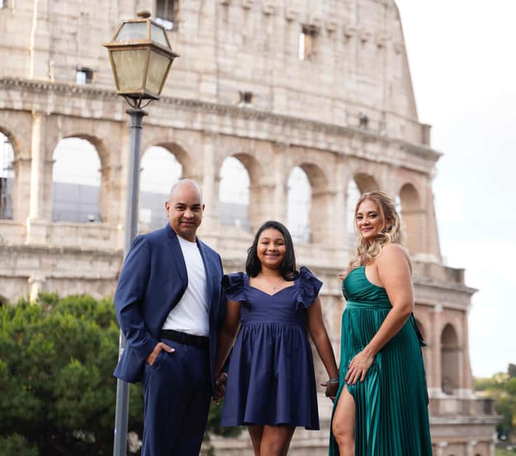 Rome: Express Photoshoot Experience - Private, small-group, and language choices