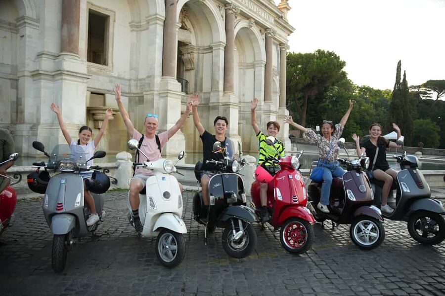 Rome: Guided Vespa Experience with Professional Photoshoot - The Circus Maximus and Rome’s racing past