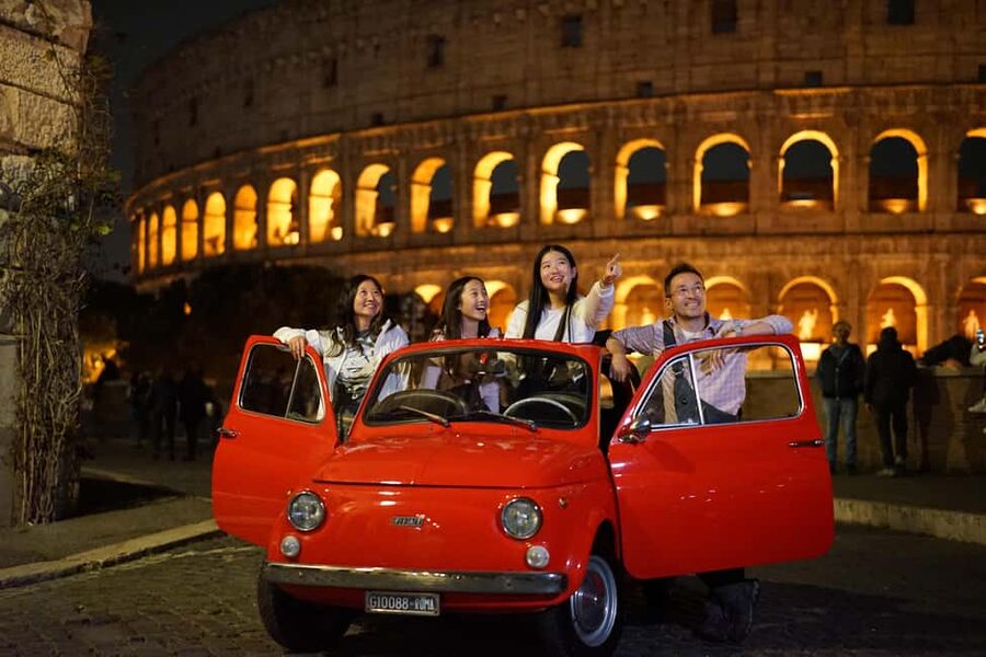 Rome: Night Magic Vintage Car Experience Photoshoot - A quiet pause at Giardino degli Aranci