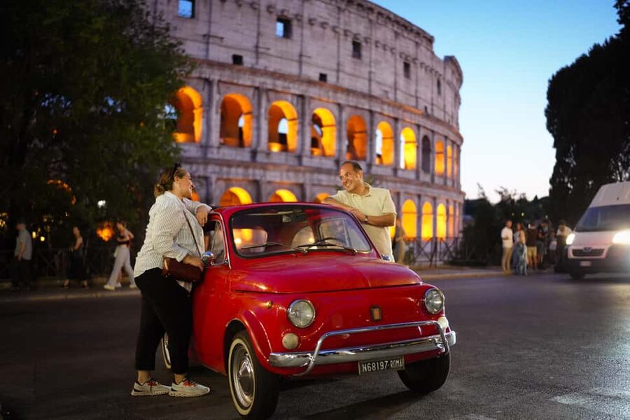 Rome: Night Photo Session in a Fiat 500 with Aperol Spritz - Giardino degli Aranci and a quieter city view
